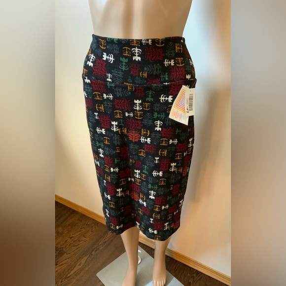 Lularoe - Picture 9 of 10
